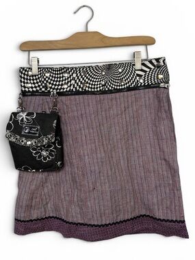 Zand Amsterdam Medium Length Reversible Skirt with Detachable bag W2443 One Size